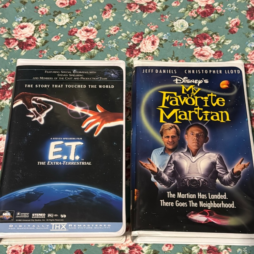 📼 Lot: E.T. The Extra-Terrestrial & My Favorite Martian. Used/like new VHS 🍿💫